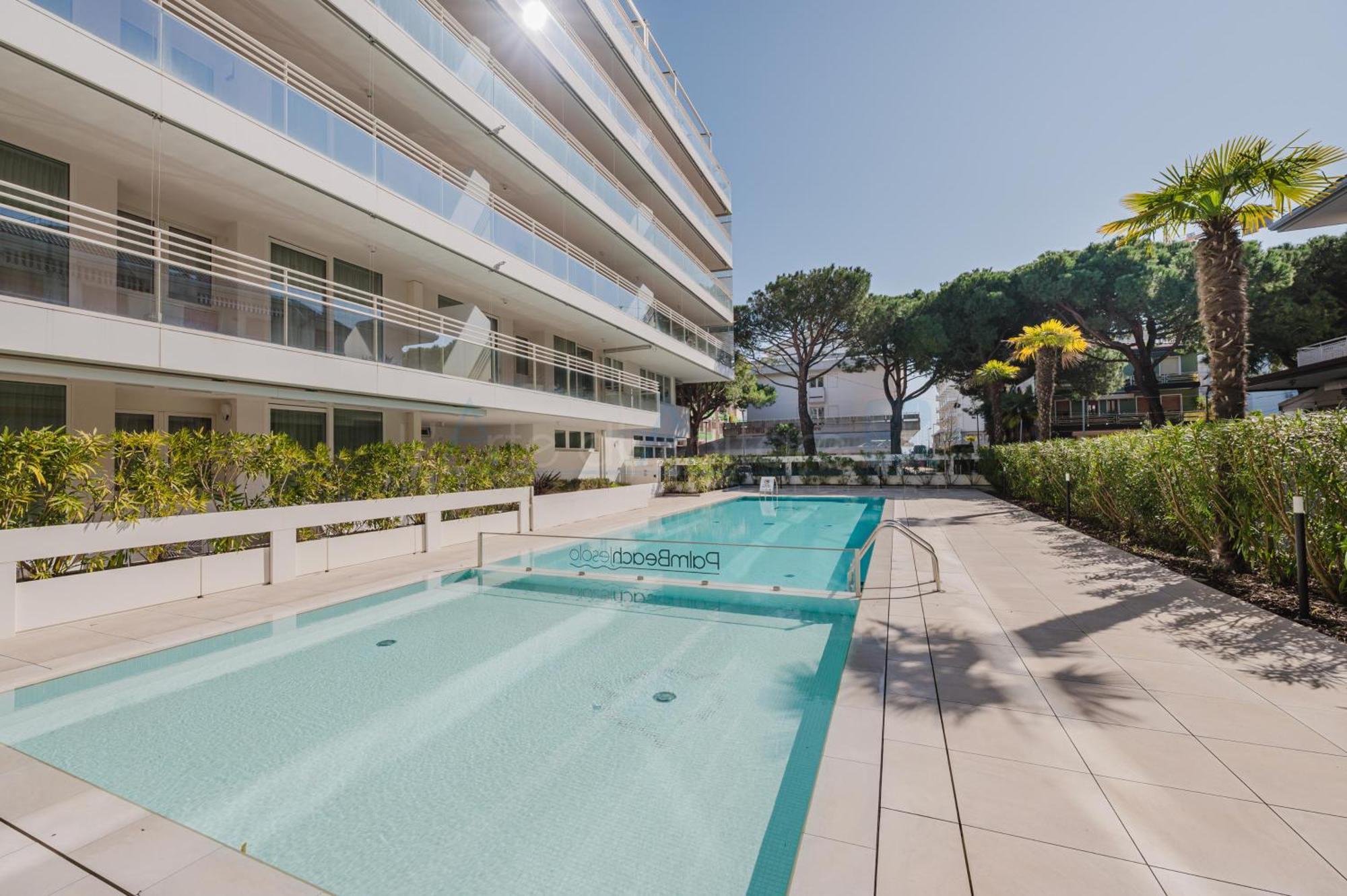 Apartment Palm 3